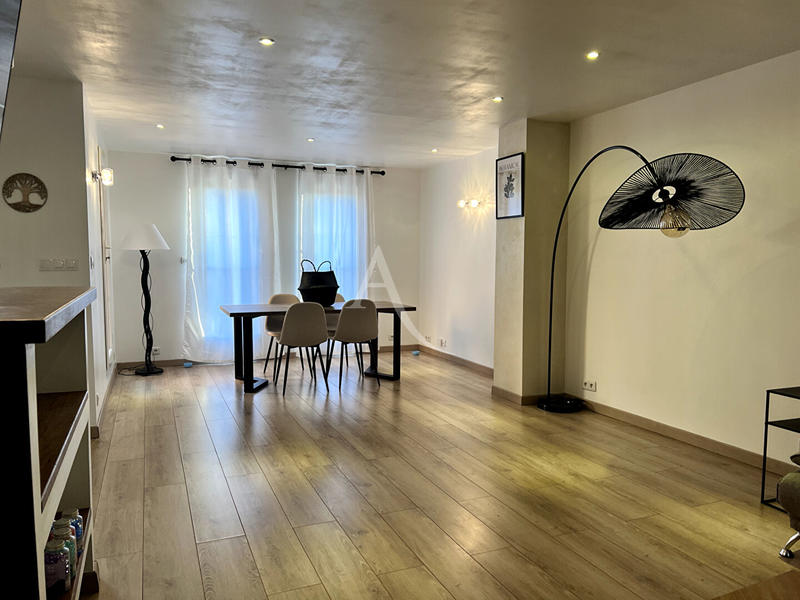 Appartement - 77 m² - 4 pièces