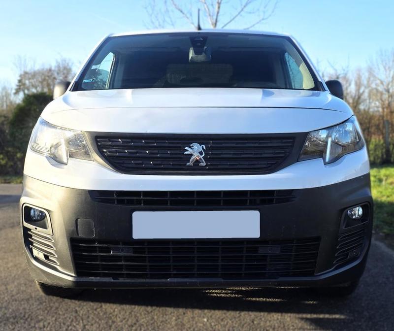 Peugeot Partner 1° Main 1.6 b Hdi 100cv Premium 1000kg 3 Places Entretien Peugeot