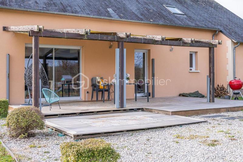 Maison traditionnelle - 156 m² - 5 pièces