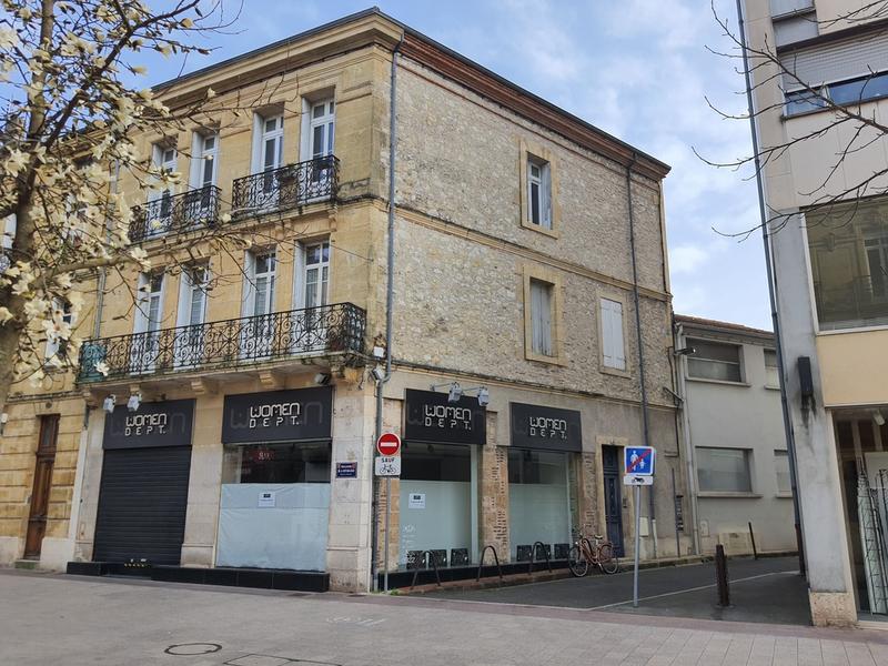 Local commercial - 305 m²