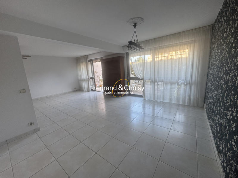 Appartement - 92 m² - 3 pièces