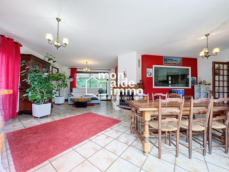 Maison - 116 m² - 10 pièces