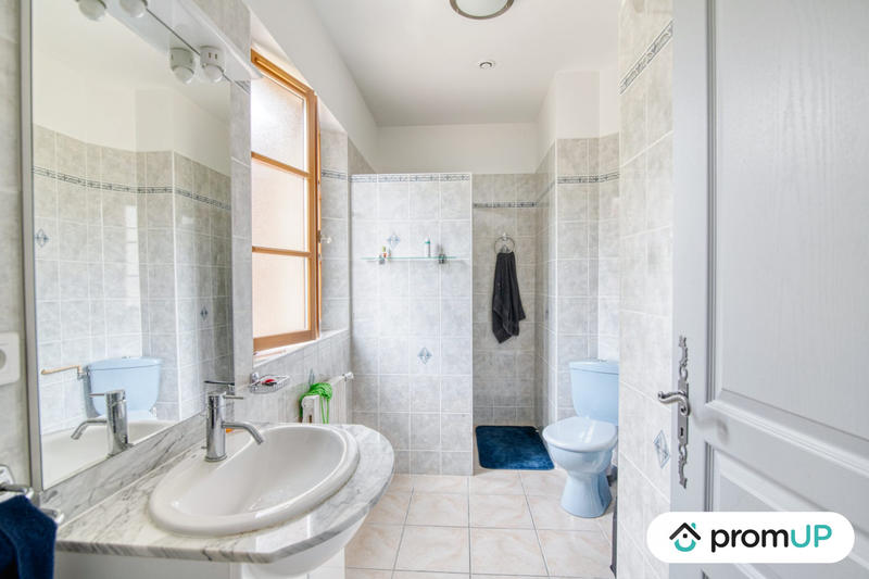 Maison traditionnelle - 340 m² - 16 pièces