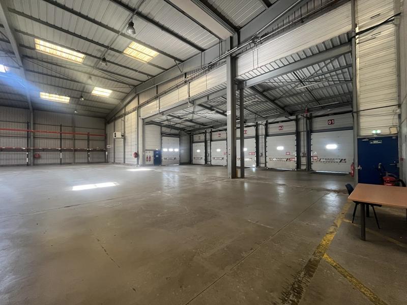 Local d'activités - 6 700 m²