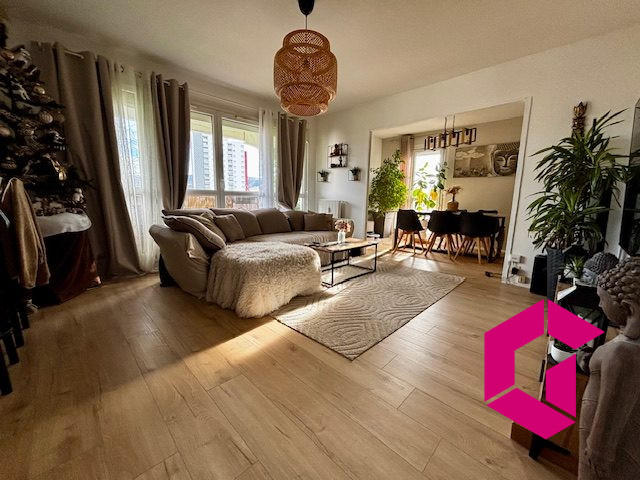 Appartement - 75 m² - 4 pièces