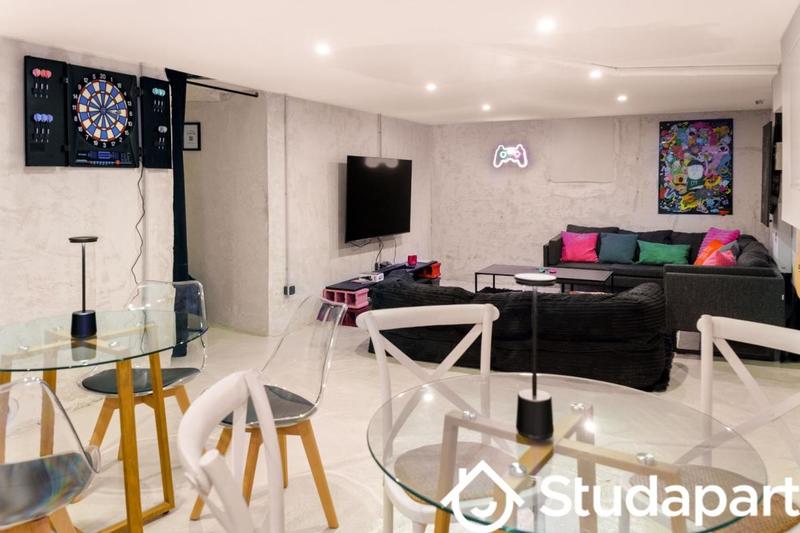 Chambre - 10 m² - 1 pièce