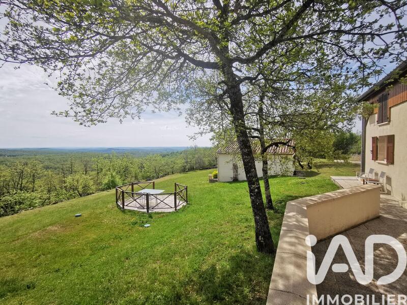 Maison - 183 m² - 6 pièces