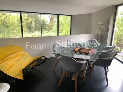 Maison - 219 m² - 6 pièces