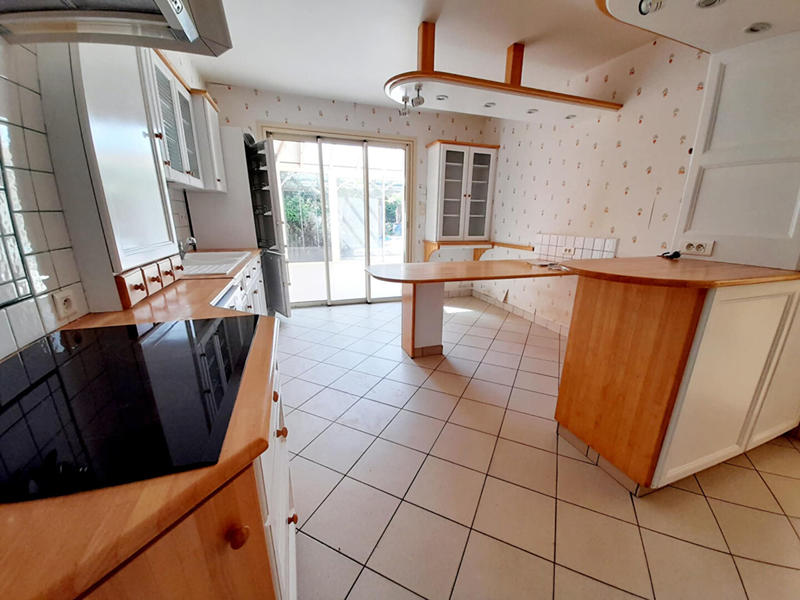 Maison - 340 m² - 14 pièces