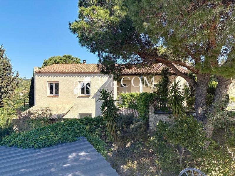 Propriété - 178 m² - 8 pièces