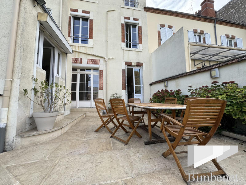 Maison - 172 m² - 8 pièces