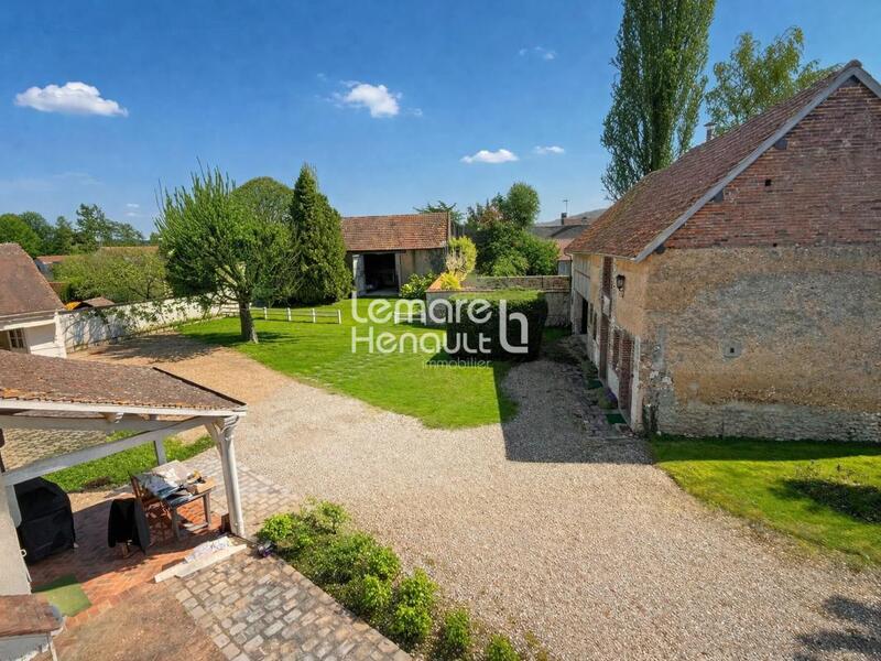 Propriété - 210 m² - 8 pièces