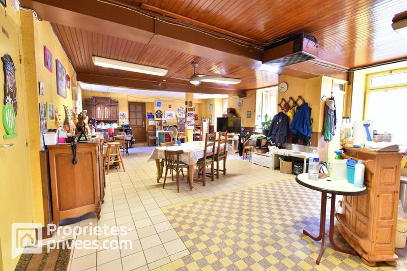 Maison - 206 m² - 7 pièces