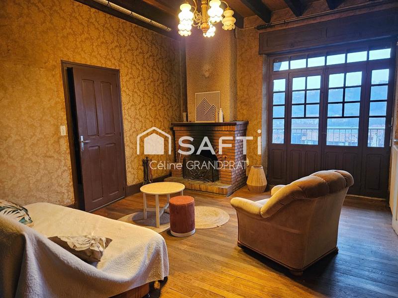 Maison - 260 m² - 9 pièces