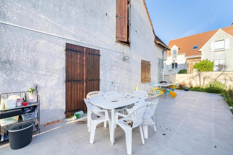 Maison - 200 m² - 6 pièces