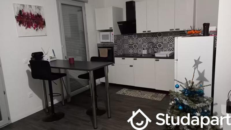 Chambre - 9 m² - 1 pièce