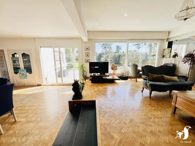 Maison - 193 m² - 6 pièces