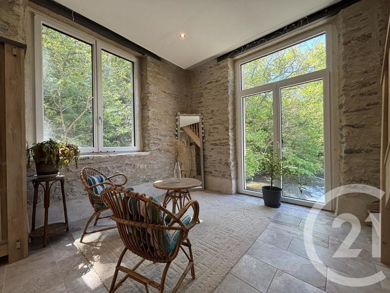 Moulin - 280 m² - 6 pièces