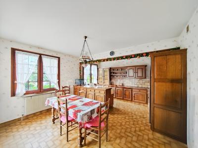 Maison - 280 m² - 10 pièces