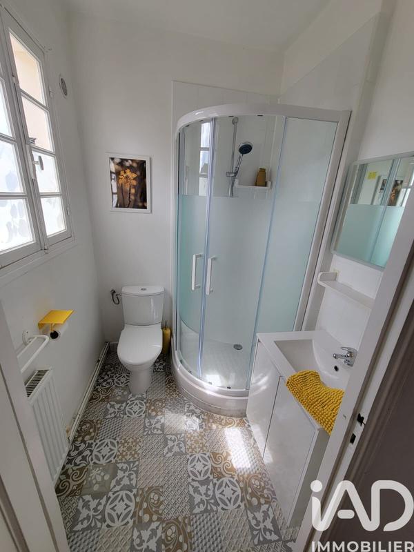 Maison - 233 m² - 9 pièces