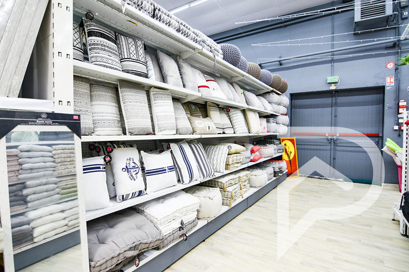 Fonds de commerce - 1 334 m²