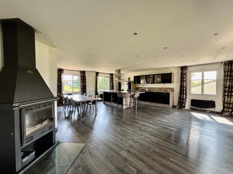 Maison - 158 m² - 6 pièces