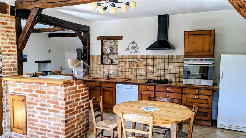 Propriété - 197 m² - 11 pièces