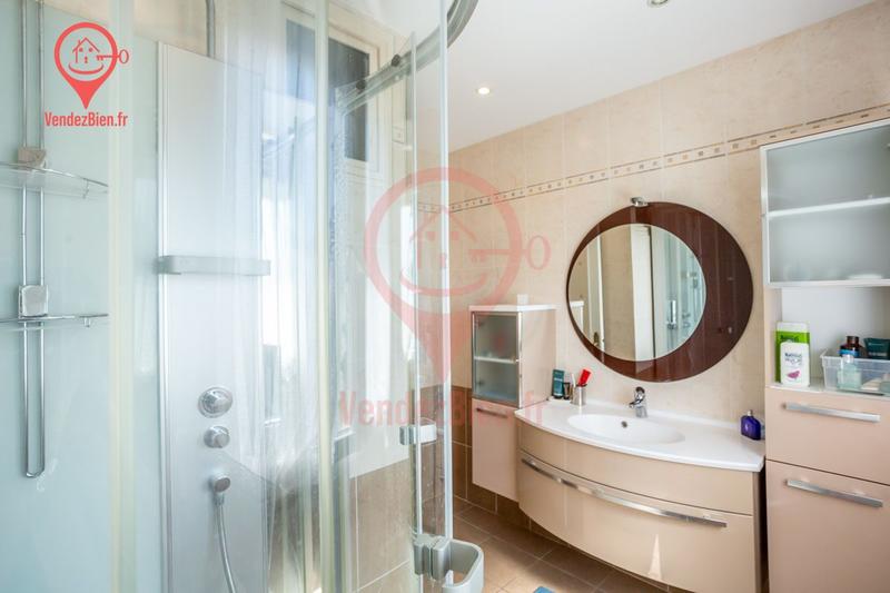 Maison - 93 m² - 4 pièces