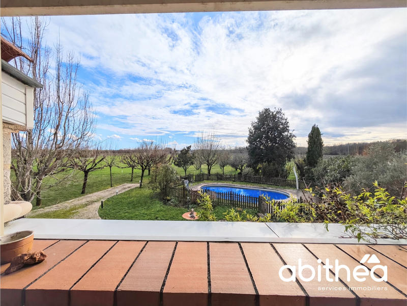 Maison - 380 m² - 12 pièces