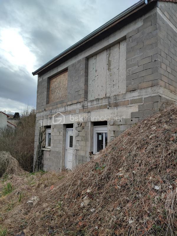 Maison - 160 m² - 1 pièce