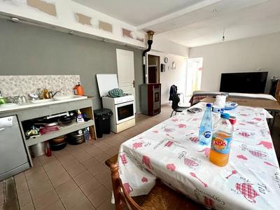 Maison - 180 m² - 7 pièces