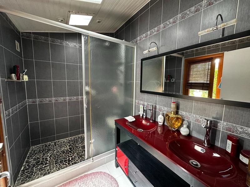 Maison - 134 m² - 5 pièces