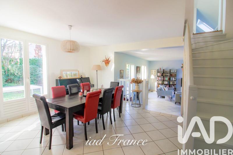 Maison - 169 m² - 8 pièces