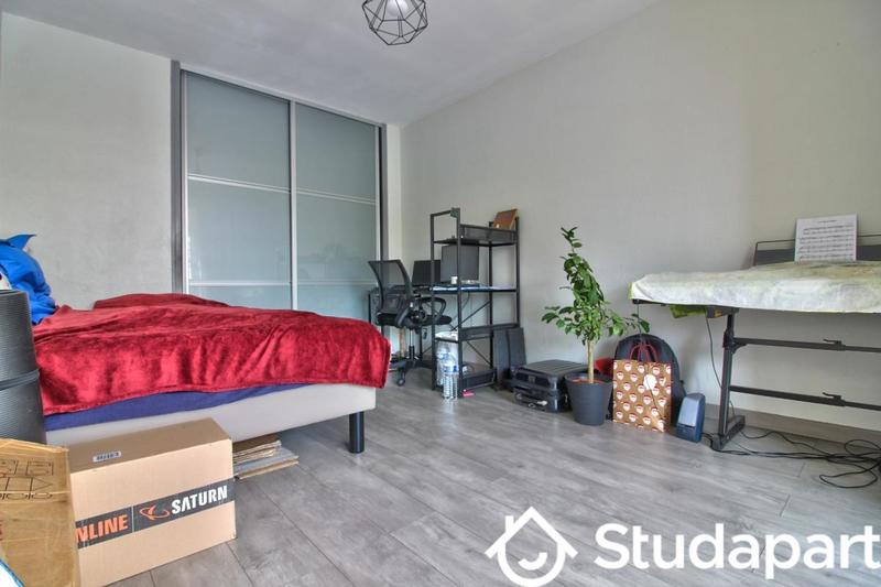 Chambre - 11 m² - 1 pièce