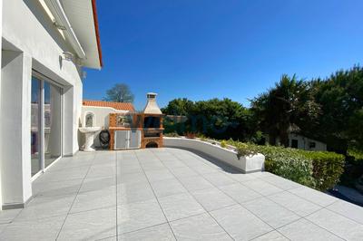 Maison - 165 m² - 5 pièces