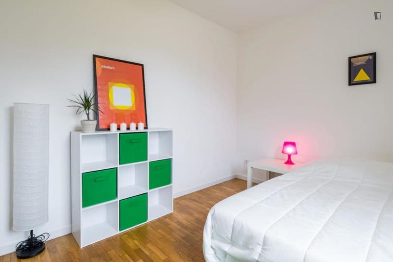 Chambre - 12 m² - 5 pièces