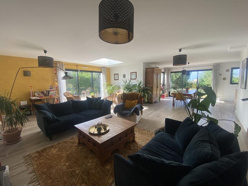 Maison - 199 m² - 7 pièces