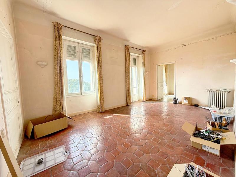 Appartement bourgeois - 174 m² - 6 pièces