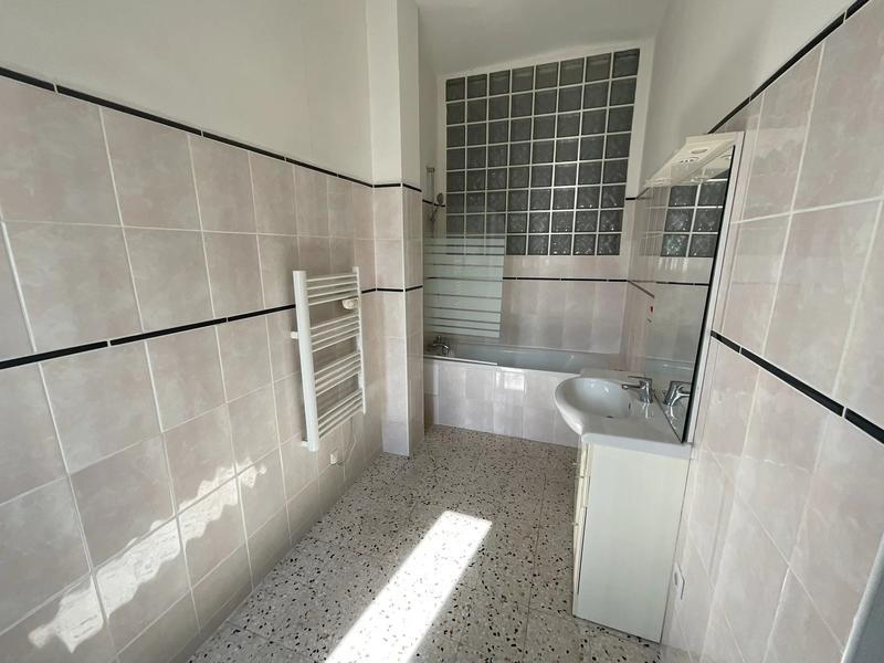 Appartement - 86 m² - 3 pièces