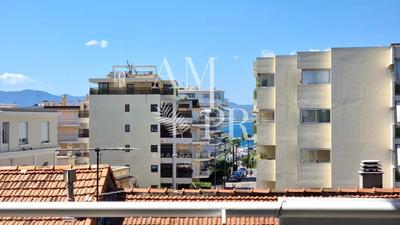 Appartement - 79 m² - 4 pièces