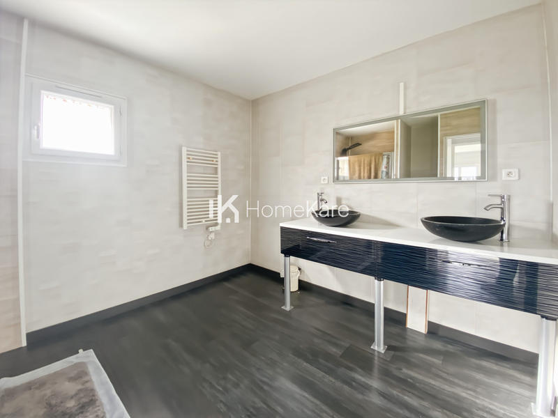 Maison - 100 m² - 3 pièces