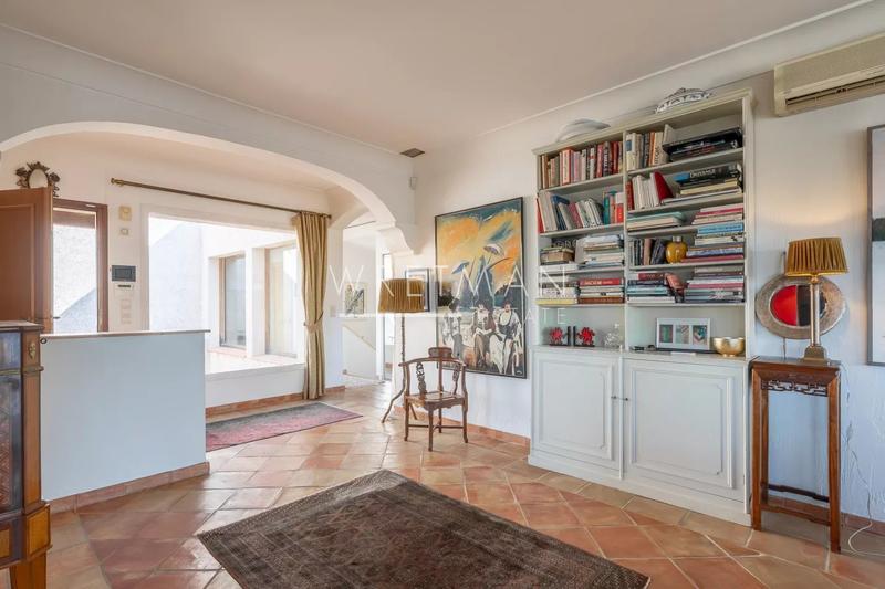 Maison - 269 m² - 9 pièces