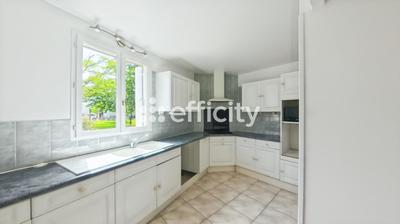 Maison - 144 m² - 6 pièces