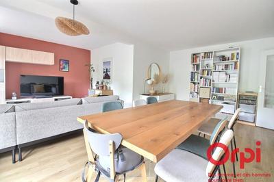 Appartement - 86 m² - 5 pièces