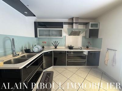 Maison traditionnelle - 110 m² - 4 pièces