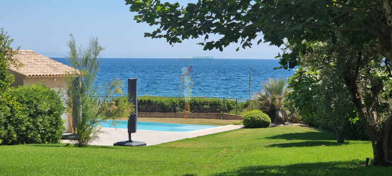 Villa - 211 m² - 7 pièces