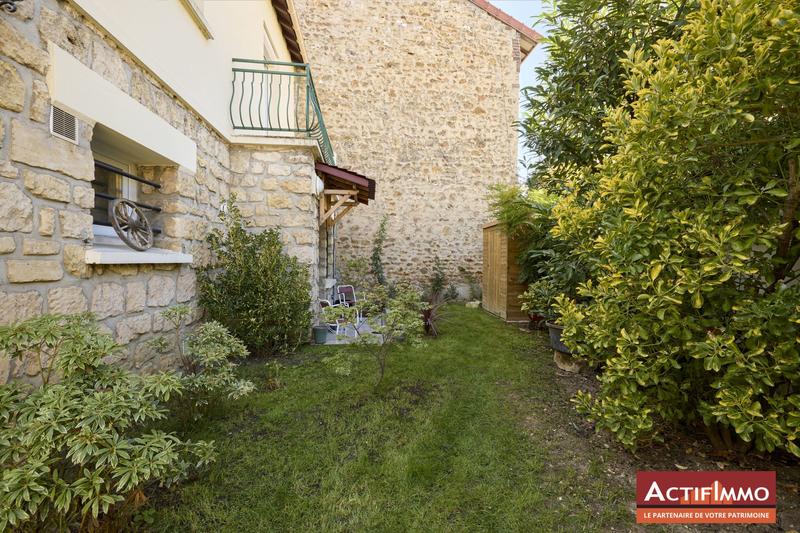 Maison contemporaine - 250 m² - 7 pièces