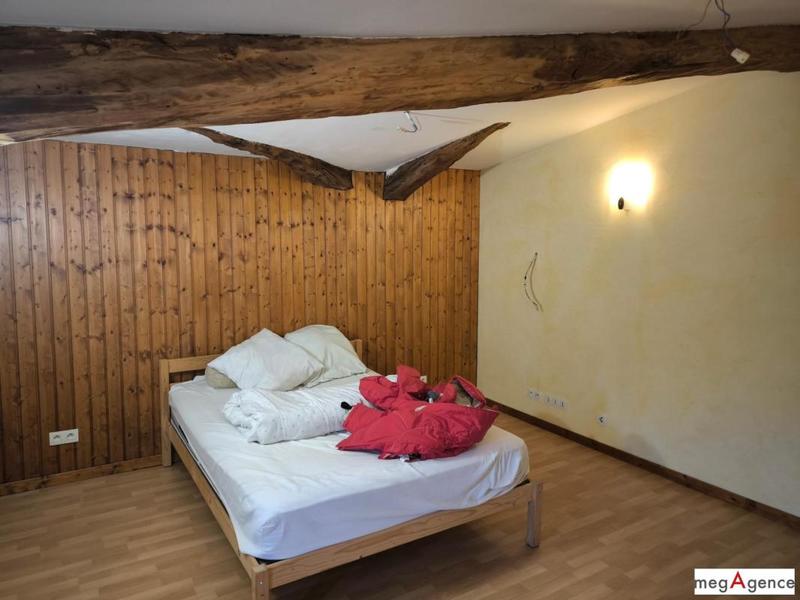 Propriété - 185 m² - 6 pièces