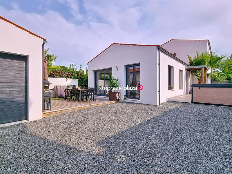 Maison - 133 m² - 6 pièces