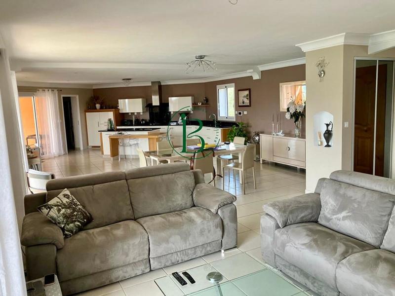 Villa - 175 m² - 6 pièces